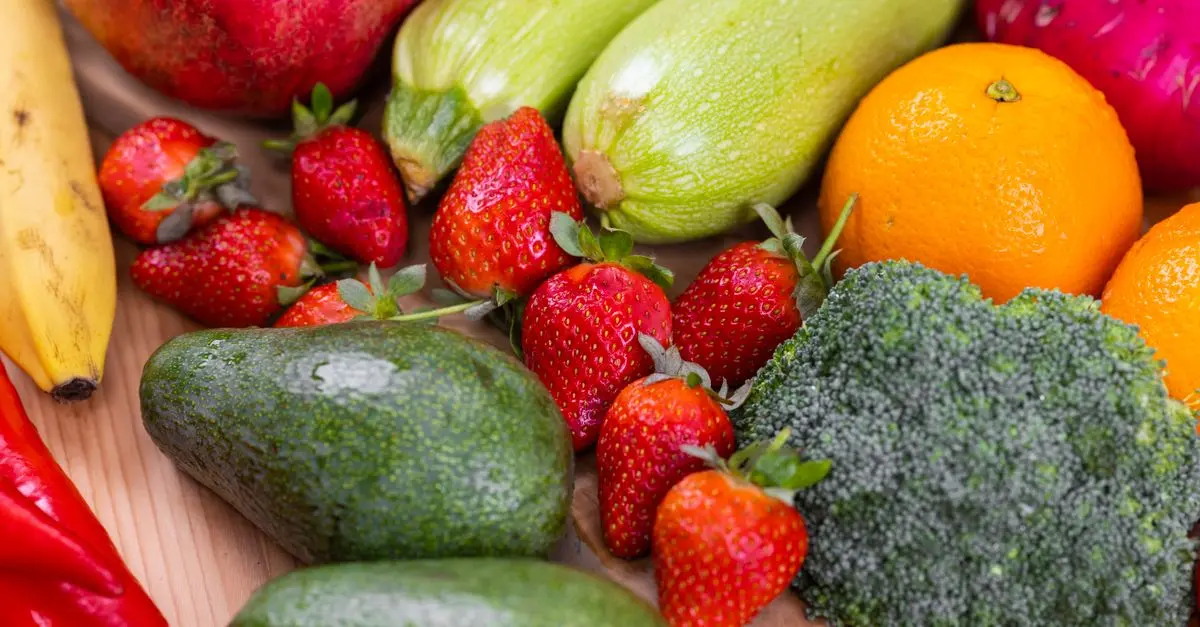 How to Incorporate Seasonal Ingredients into Your Vegan Meals
