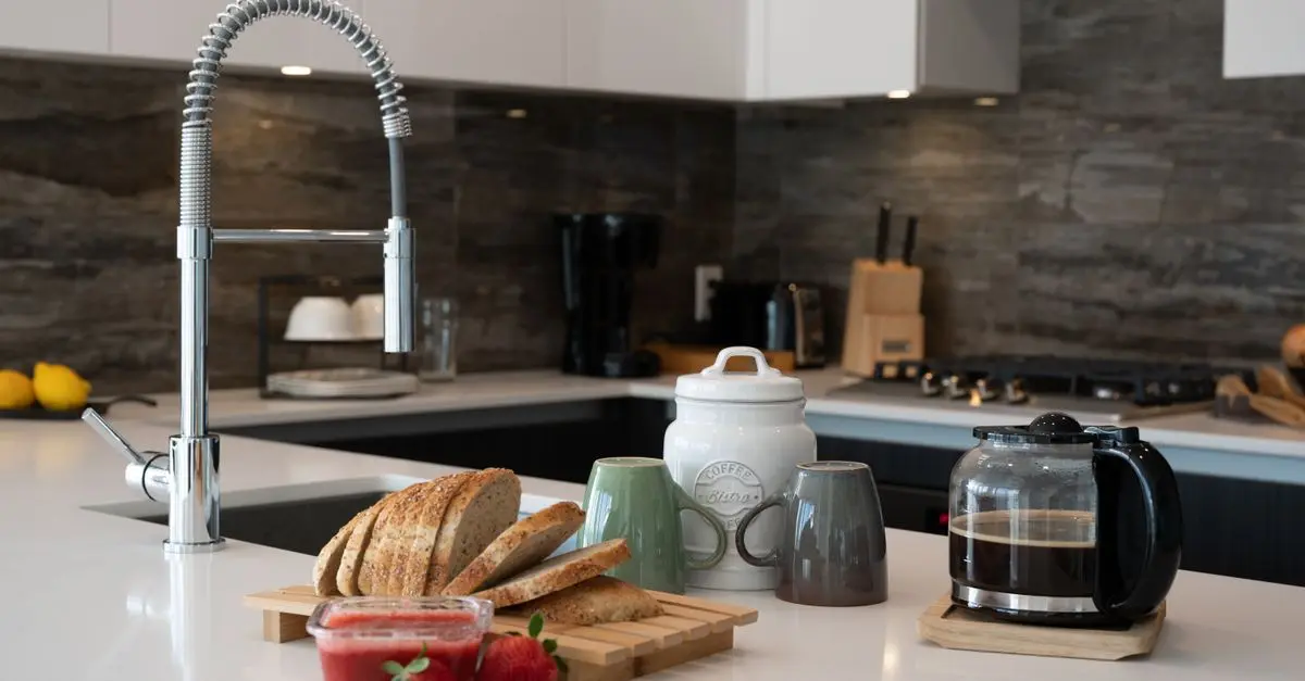 Must-Have Kitchen Tools for Vegan Cooking