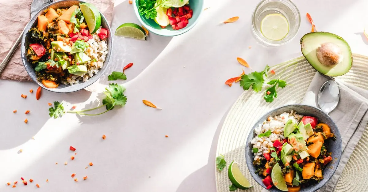 Vegan Travel Tips: How to Eat Well on the Go